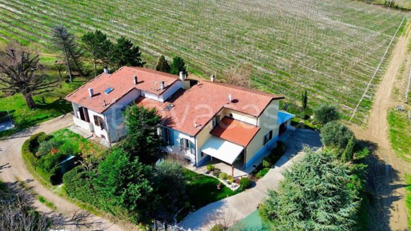 casa indipendente in vendita ad Imola in zona Ponticelli