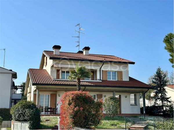 casa indipendente in vendita ad Imola in zona Pedagna