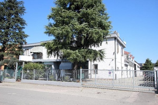 locale di sgombero in vendita ad Imola in zona Area Industriale