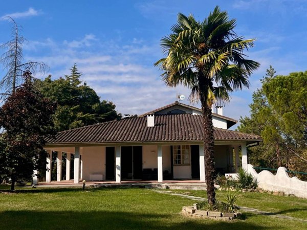 casa indipendente in vendita ad Imola