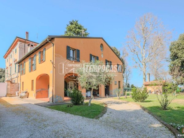 casa indipendente in vendita ad Imola