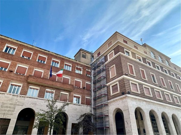 ufficio in vendita ad Imola in zona Centro Storico