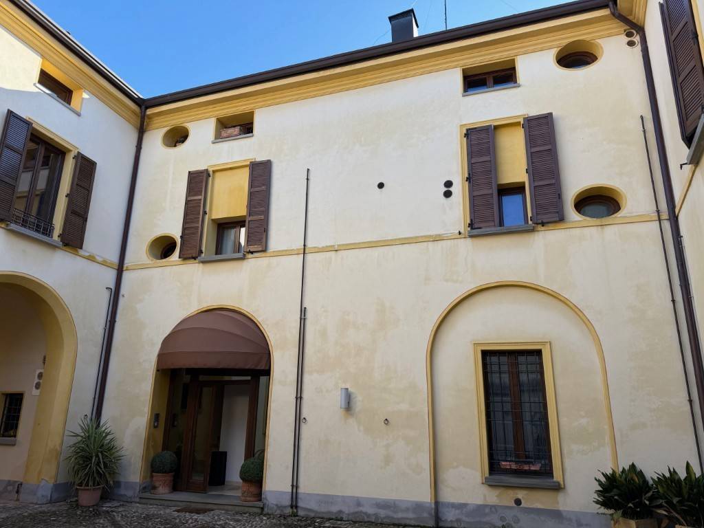 appartamento in vendita ad Imola in zona Centro Storico