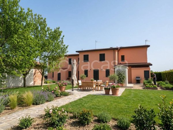 casa indipendente in vendita ad Imola