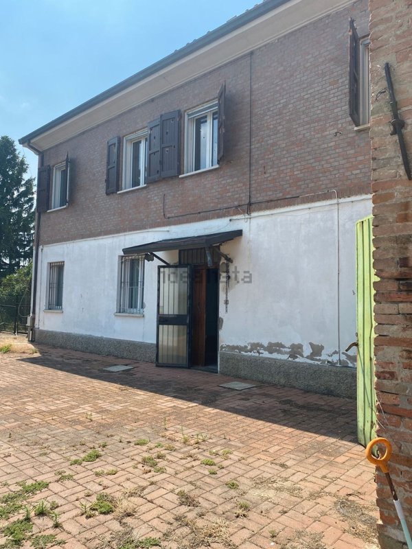 casa indipendente in vendita ad Imola