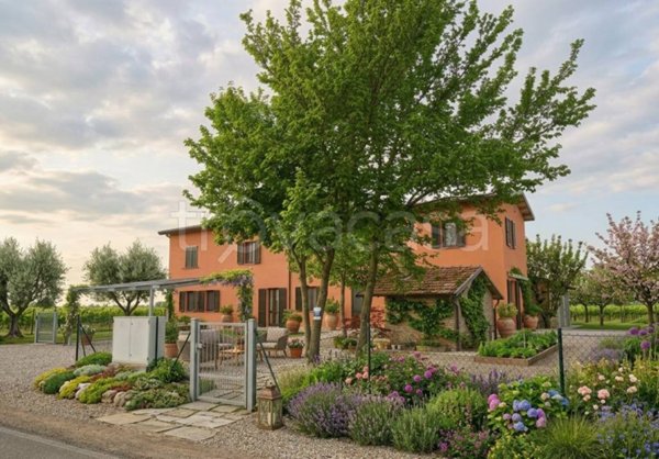 casa indipendente in vendita ad Imola