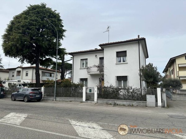 casa indipendente in vendita ad Imola in zona Pedagna