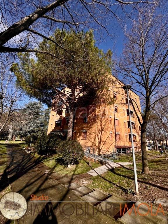 appartamento in vendita ad Imola in zona Pedagna