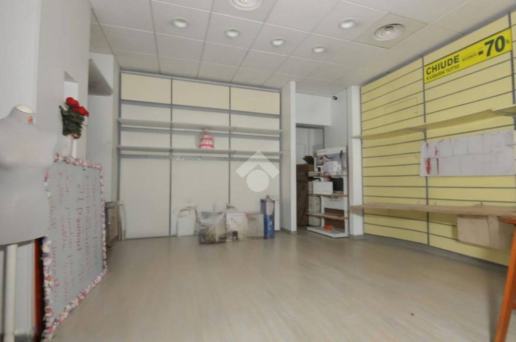 negozio in vendita ad Imola in zona Centro Storico