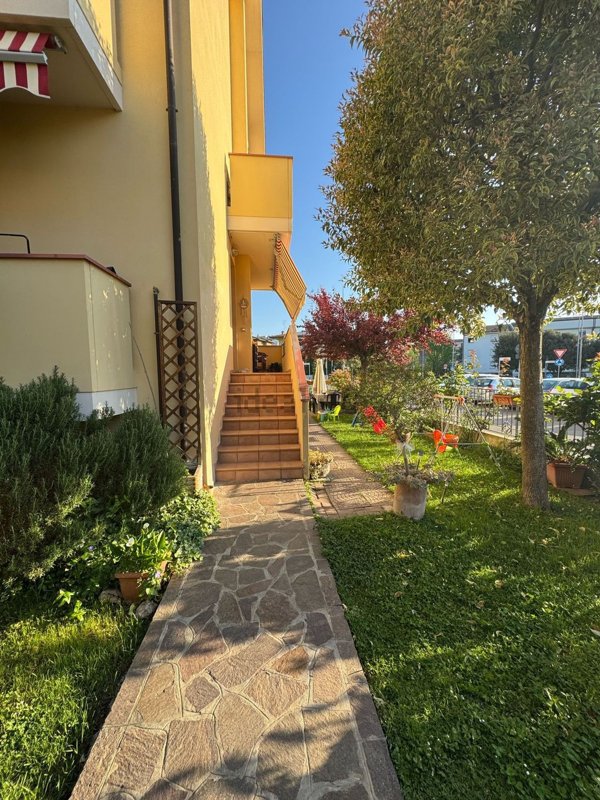 casa indipendente in vendita ad Imola in zona Pedagna