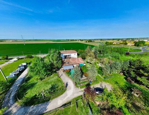 appartamento in vendita ad Imola in zona Sasso Morelli