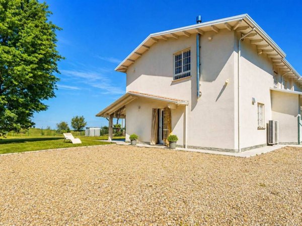 casa indipendente in vendita ad Imola in zona Sesto Imolese