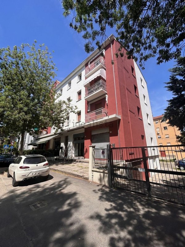 ufficio in vendita ad Imola in zona Centro Storico