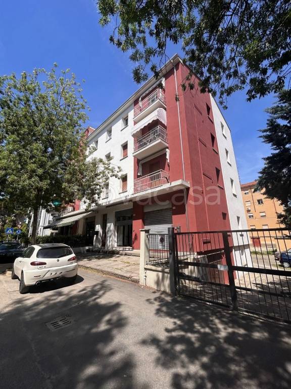 ufficio in vendita ad Imola in zona Centro Storico