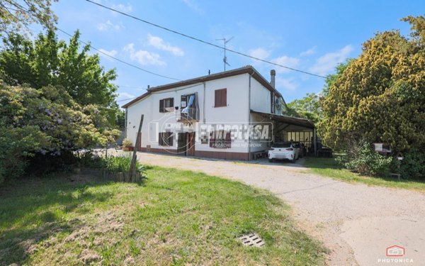 appartamento in vendita ad Imola in zona Càsola Canina