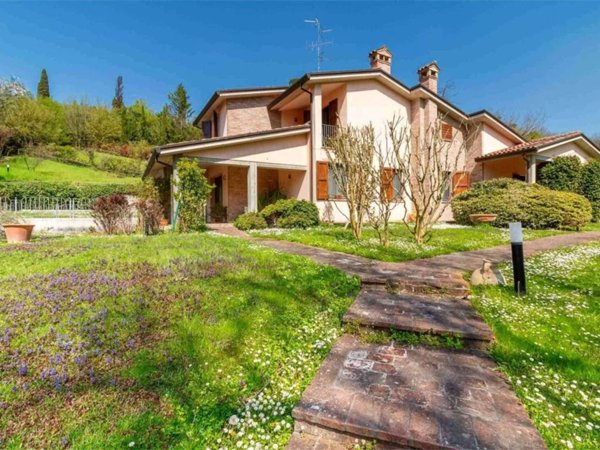 casa indipendente in vendita ad Imola in zona Pedagna