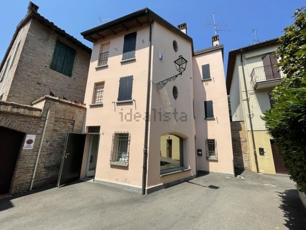 appartamento in vendita ad Imola in zona Centro Storico