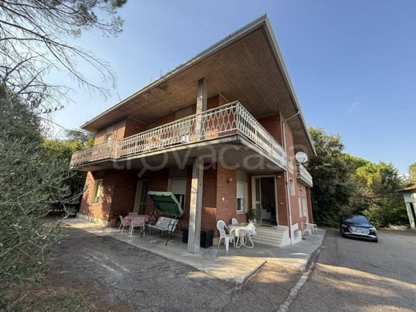 casa indipendente in vendita ad Imola in zona Centro Storico