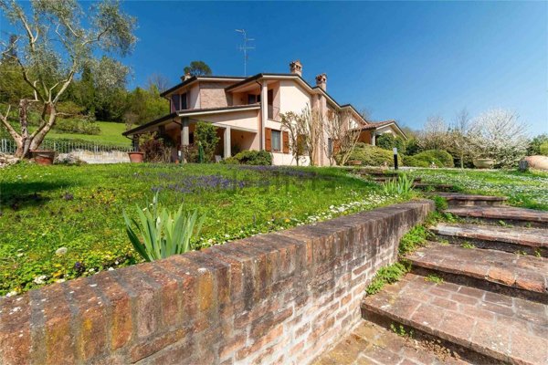 casa indipendente in vendita ad Imola in zona Pedagna