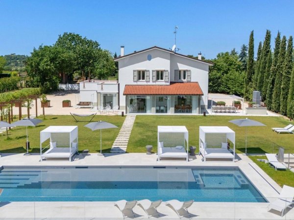 casa indipendente in vendita ad Imola