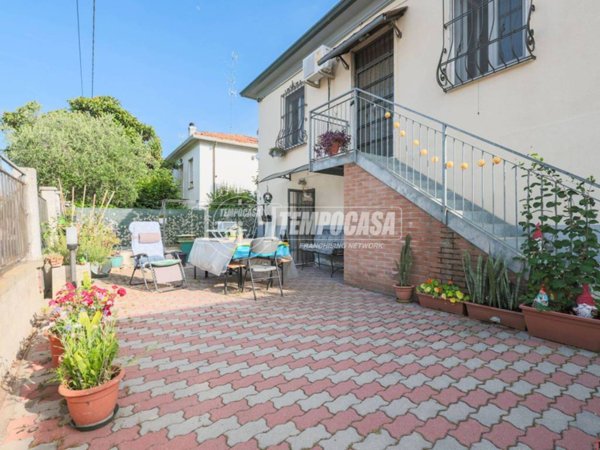 casa indipendente in vendita ad Imola
