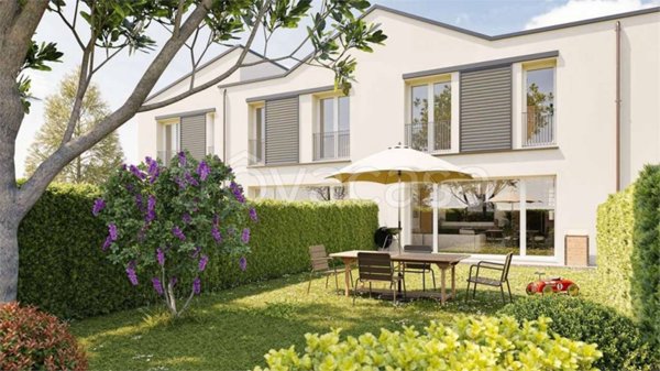 casa indipendente in vendita ad Imola in zona Chiusura