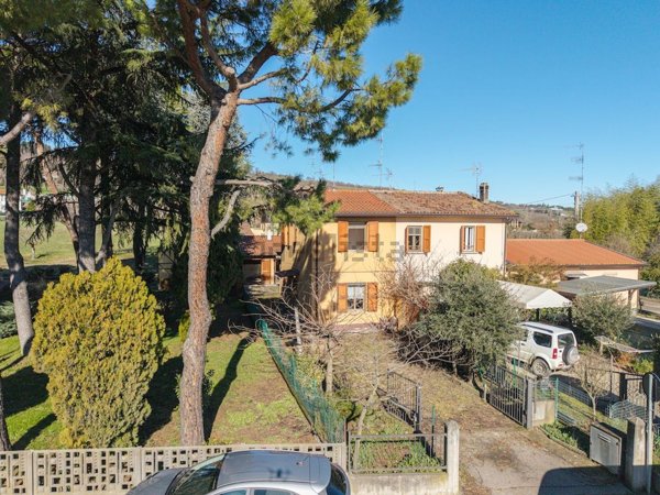 casa indipendente in vendita ad Imola in zona Ponticelli