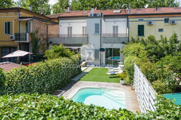casa indipendente in vendita ad Imola in zona Centro Storico