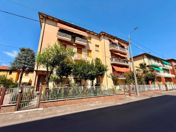 appartamento in vendita ad Imola in zona Area Industriale