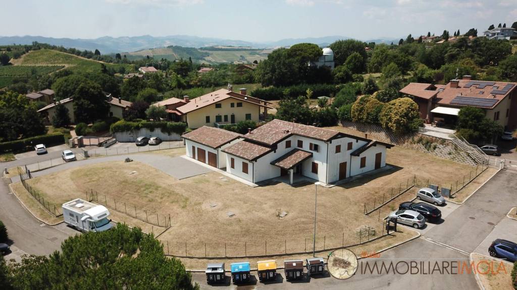 casa indipendente in vendita ad Imola