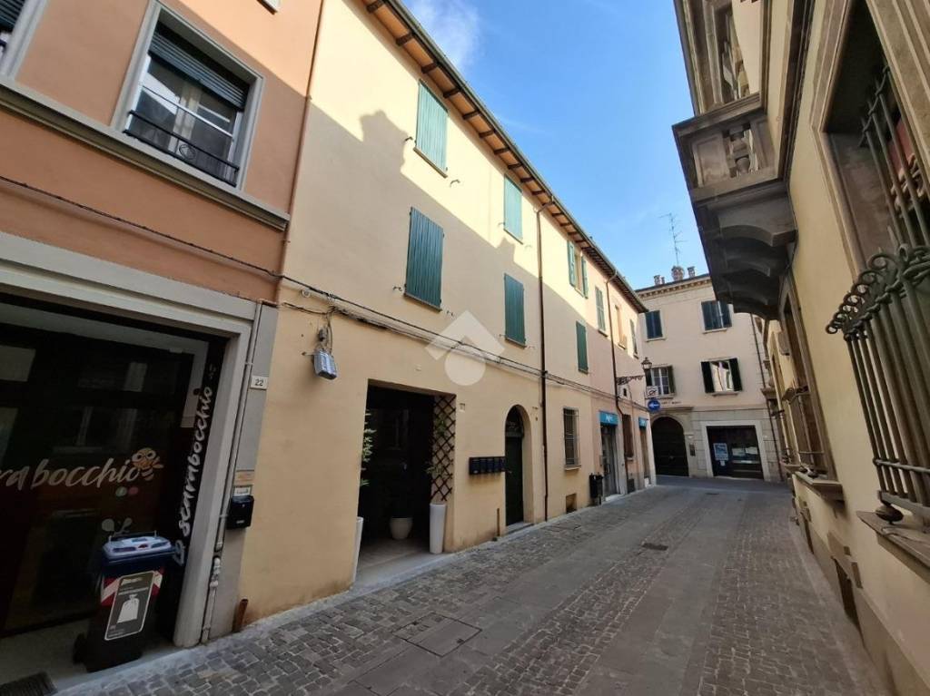 appartamento in vendita ad Imola in zona Centro Storico