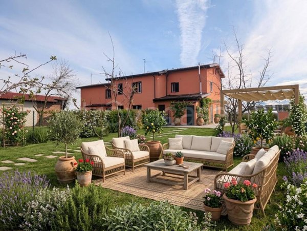 casa indipendente in vendita ad Imola