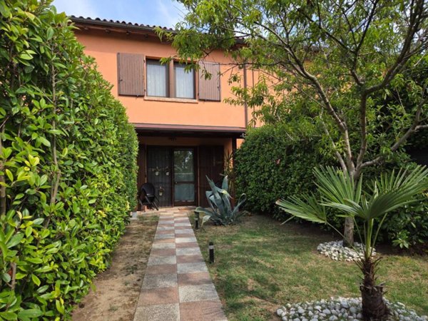 casa indipendente in vendita ad Imola