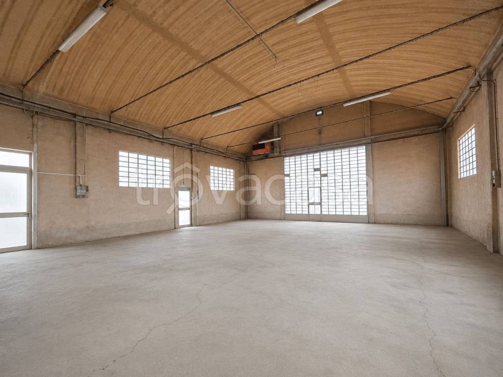 negozio in vendita ad Imola