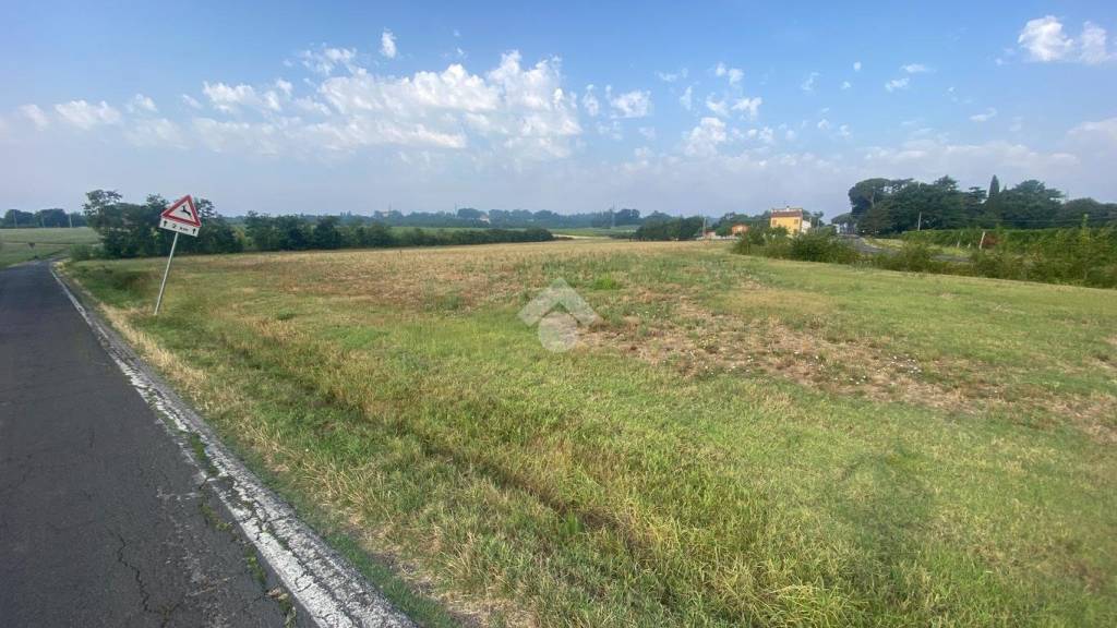 terreno agricolo in vendita ad Imola