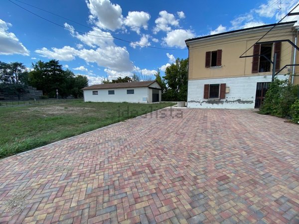 casa indipendente in vendita ad Imola