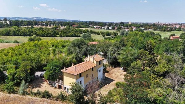 casa indipendente in vendita ad Imola