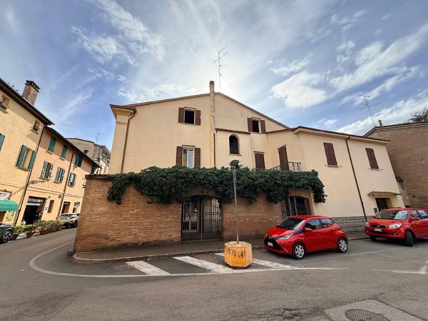 appartamento in vendita ad Imola in zona Centro Storico