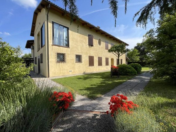 casa indipendente in vendita ad Imola