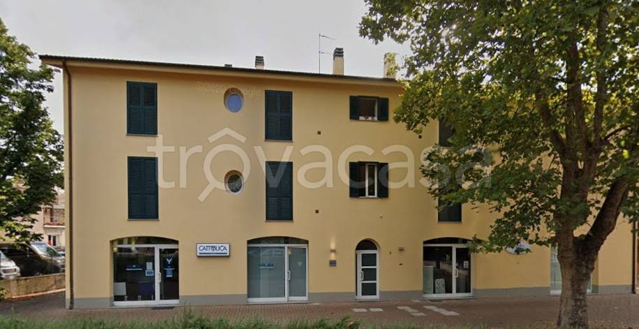 locale commerciale in vendita ad Imola in zona Centro Storico