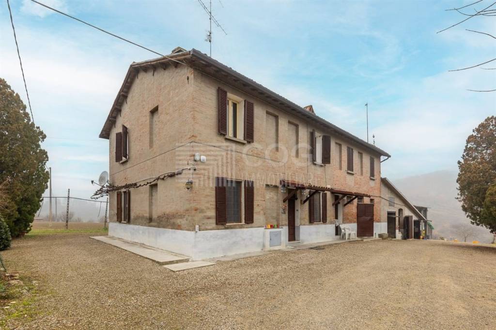 casa indipendente in vendita ad Imola in zona Ponticelli