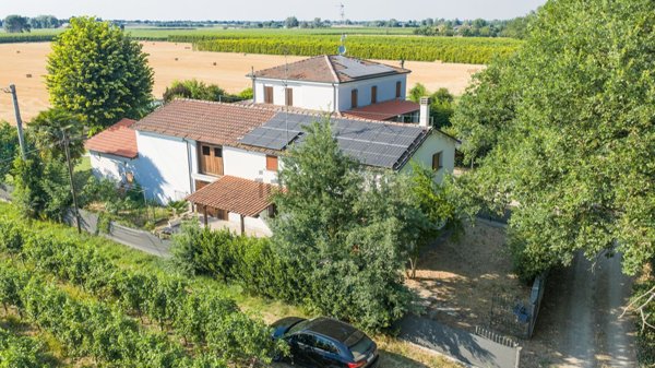 casa indipendente in vendita ad Imola