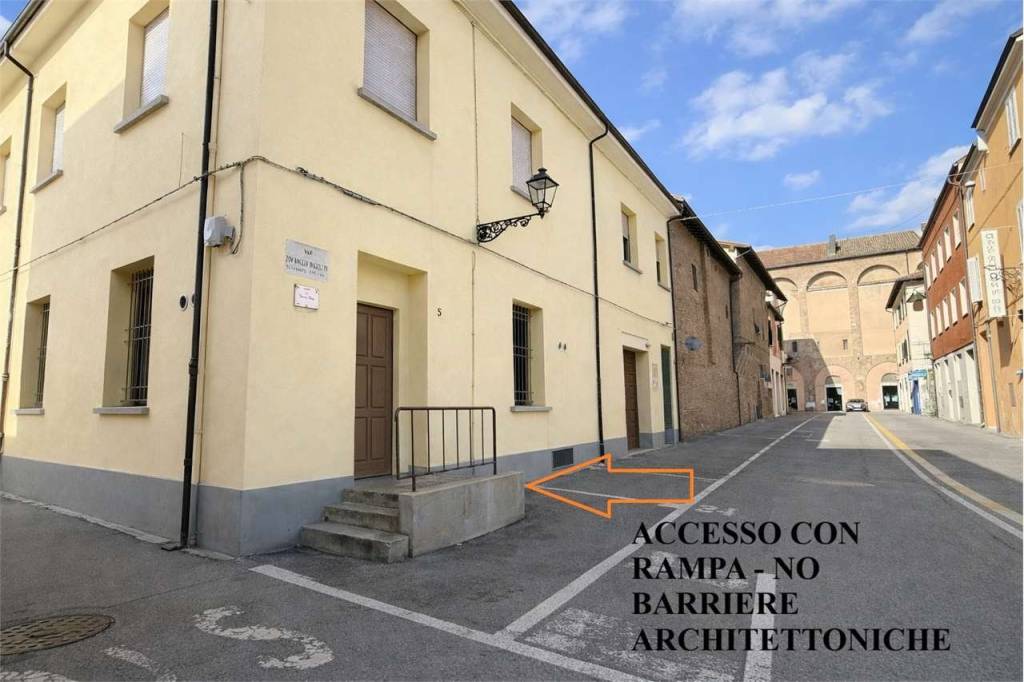 appartamento in vendita ad Imola in zona Centro Storico