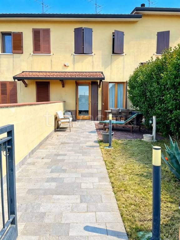 casa indipendente in vendita ad Imola in zona San Prospero