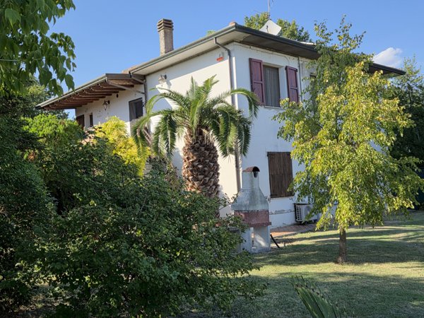 casa indipendente in vendita ad Imola in zona Sasso Morelli