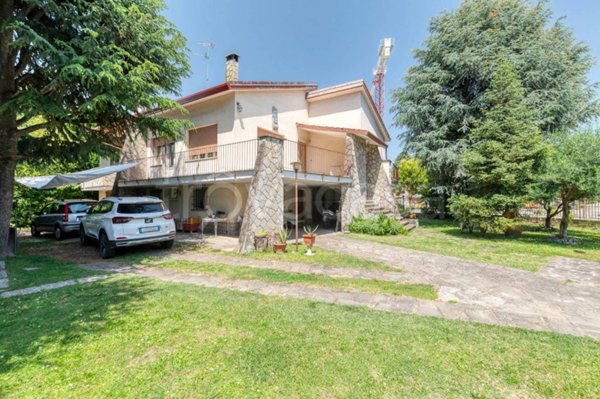 casa indipendente in vendita ad Imola in zona Centro Storico