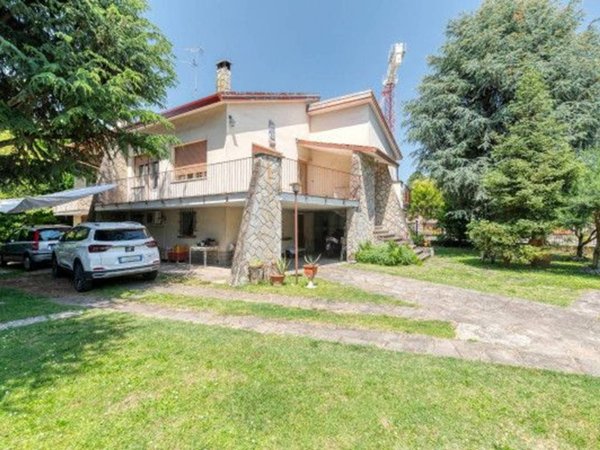 casa indipendente in vendita ad Imola in zona Centro Storico
