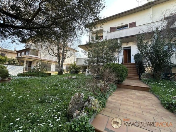casa indipendente in vendita ad Imola in zona Pedagna