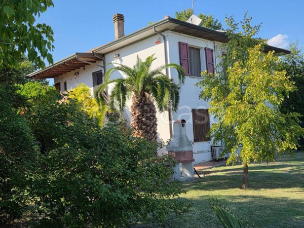 casa indipendente in vendita ad Imola