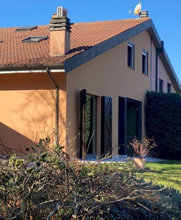 casa indipendente in vendita ad Imola